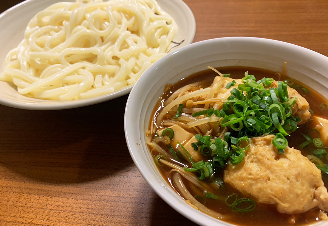 みそつけうどん　鶏肉団子